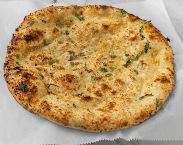GARLIC NAAN.